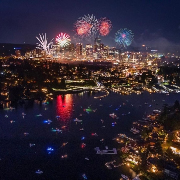 New Year's Eve at Blu — live R&B/Soul + Bellevue fireworks